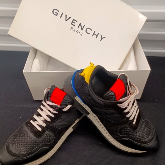 Givenchy 40